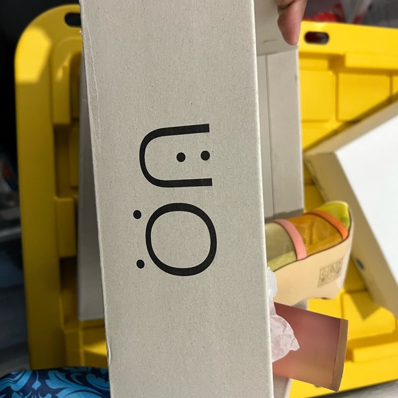 Urban Outfitters Sandals - Picture 3 of 3